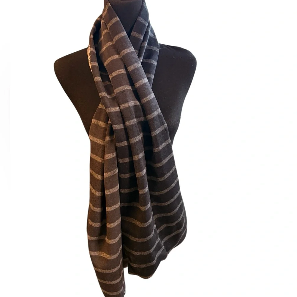 RARE Leslie Singer Scarf Silk Blend in black/Gray - Picture 6 of 10